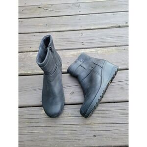 Keen Kate Wedge Ankle Boots Black Leather Side Zip‎ Plaid Lined Size 7.5